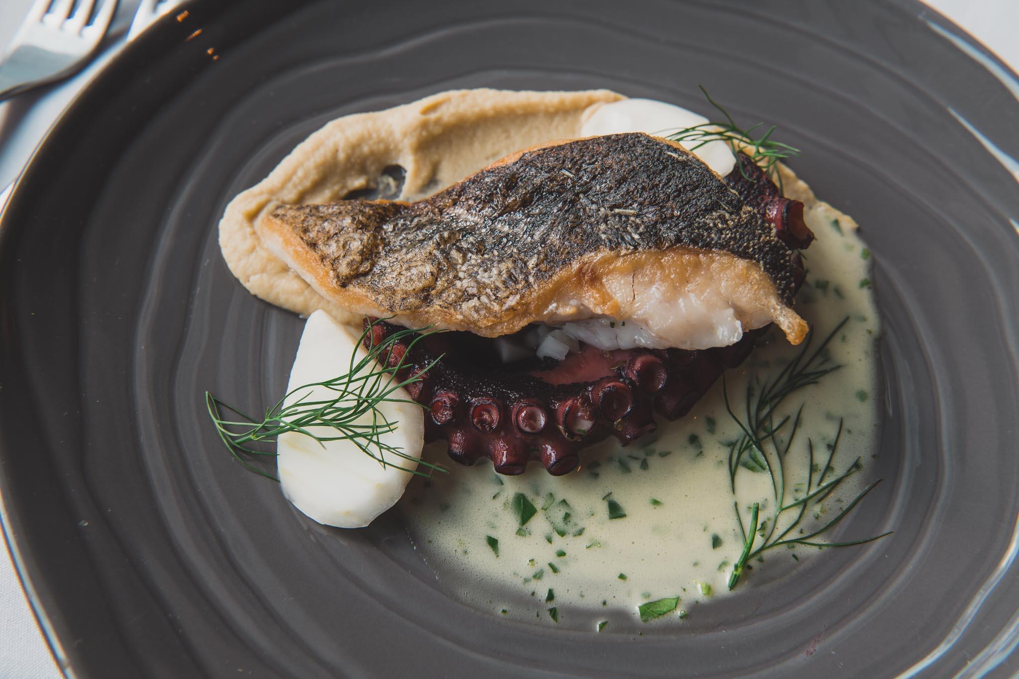 The Point Brisbane Hotel Zewnętrze zdjęcie A dish of turbot
